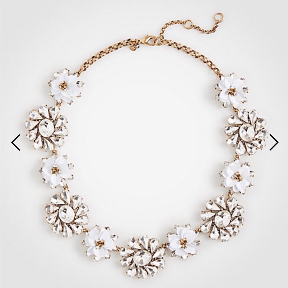 Ann Taylor sequin crystal Statement necklace - Picture 1 of 8